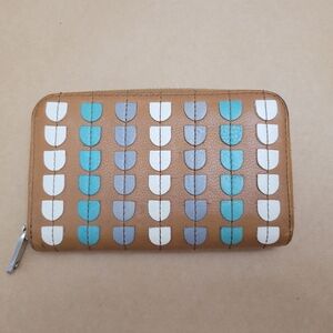 Fossil Tan Wallet with Blue, Gray, and White Accents